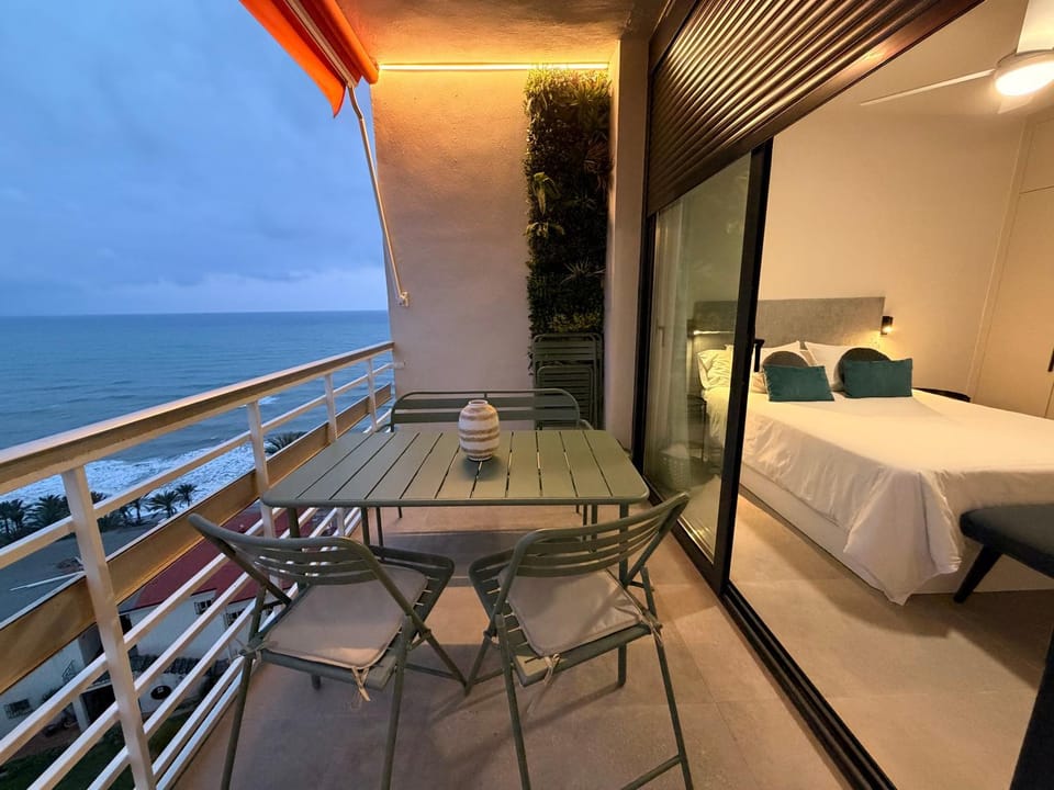 Bed, Balcony/Terrace, Sea view