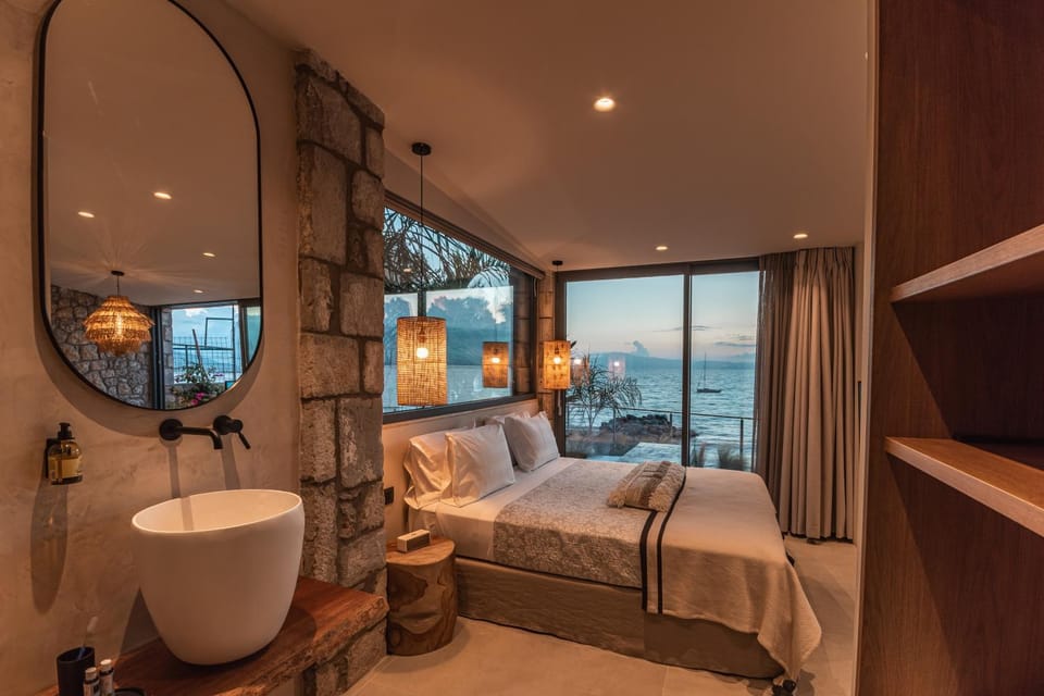 Bed, Bathroom, View (from property/room), Bedroom, Sea view, towels