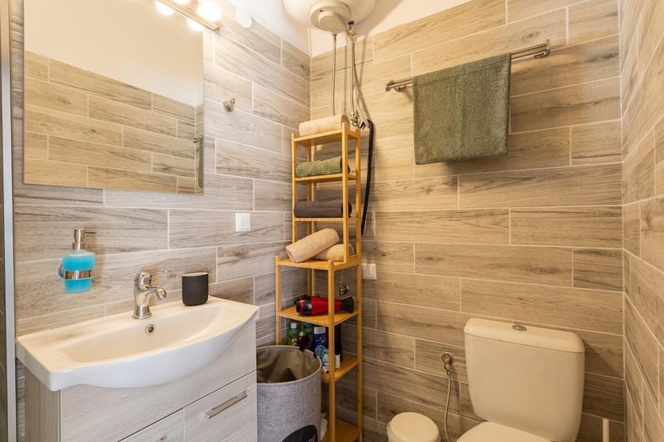 Toilet, Bathroom