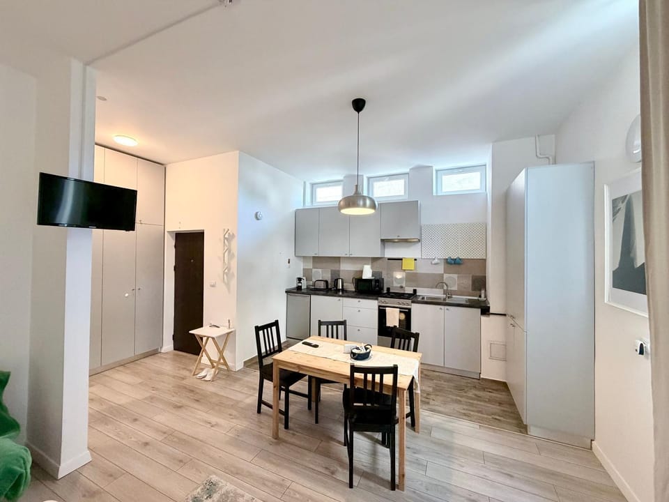 TV and multimedia, Kitchen or kitchenette