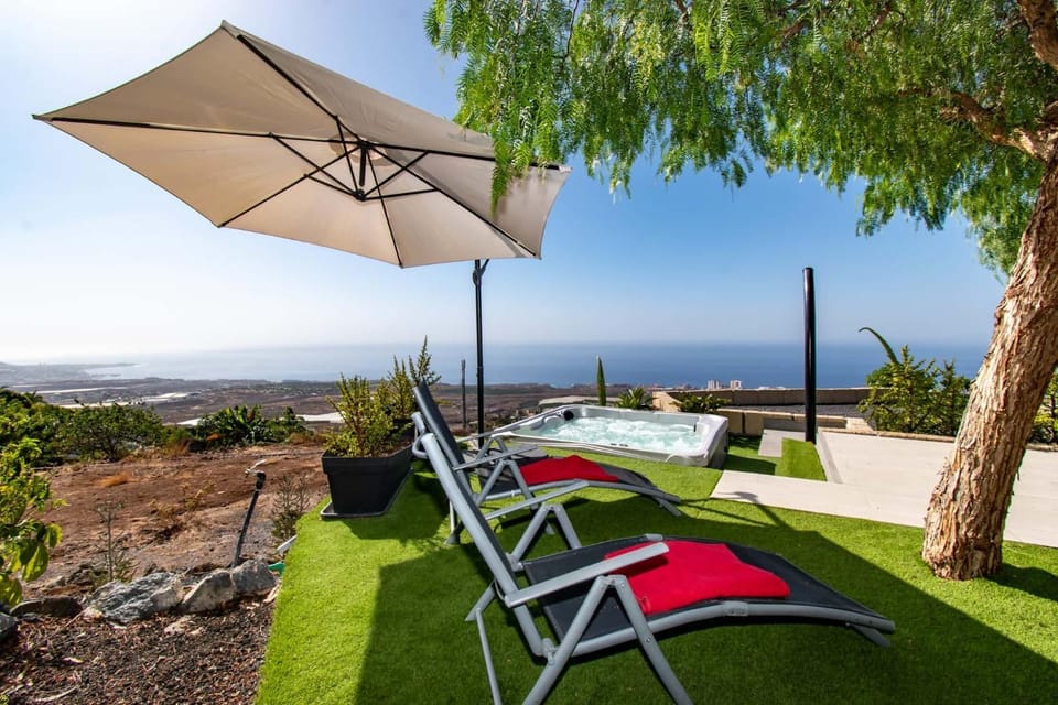 Infinity House. Ocean View hot tub. House in Canary Islands