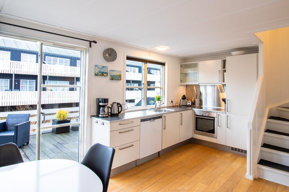 Coffee/tea facilities, Kitchen or kitchenette, dishwasher, pet friendly, toaster