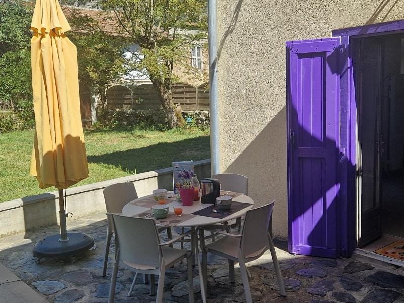 La glycine House in Catalonia