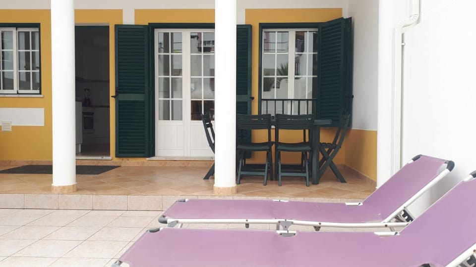 Patio, sunbed