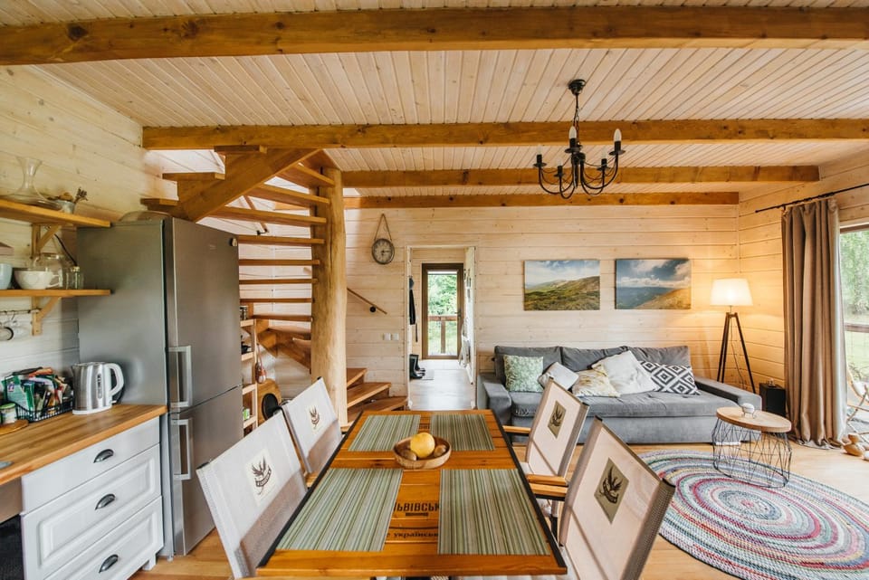 Kitchen or kitchenette, Living room