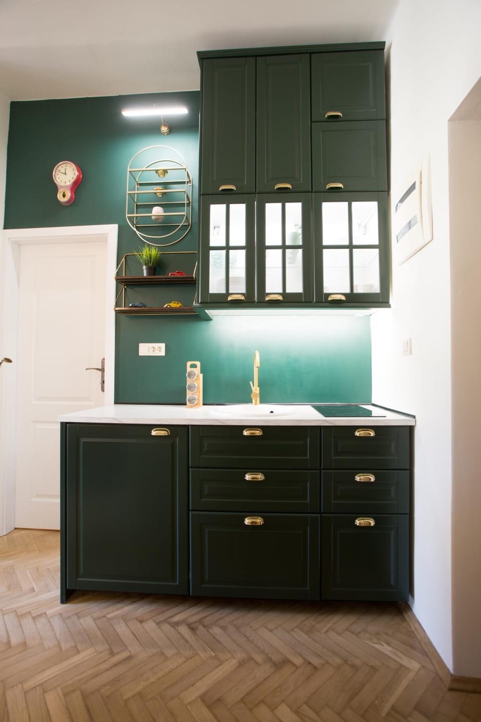 Kitchen or kitchenette