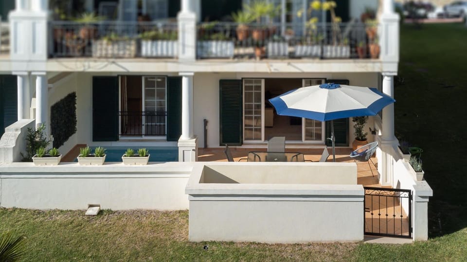 Patio, Swimming pool