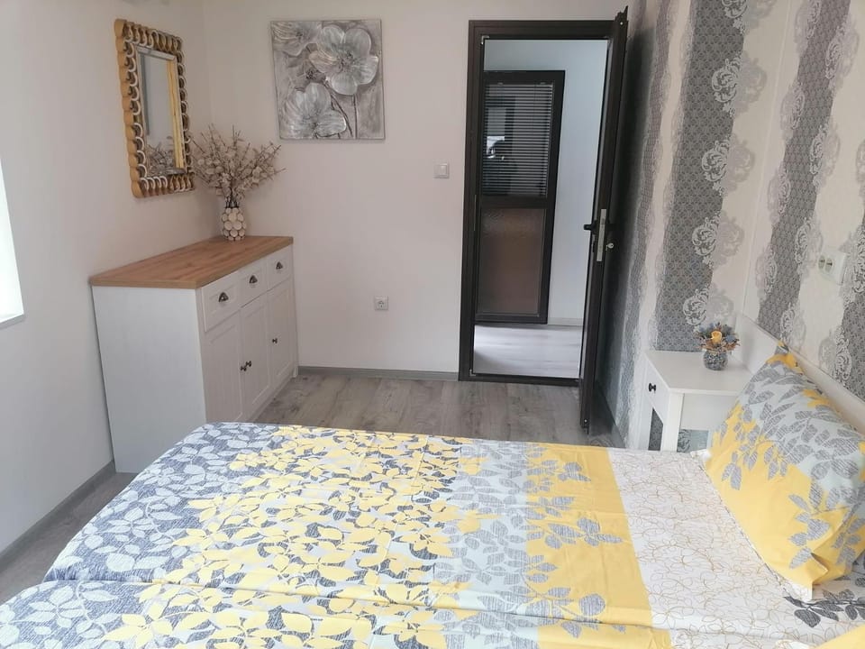 ВЛАД ДОМ Ап 5-ма с гледка Apartment in Bulgaria