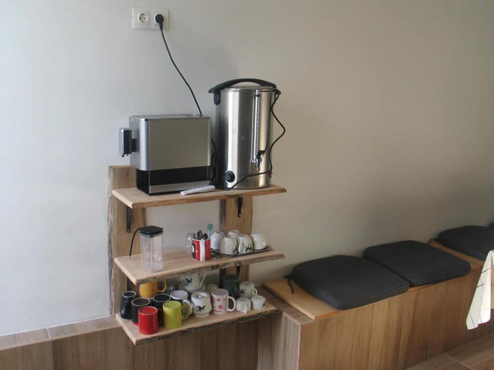 Coffee/tea facilities, Kitchen or kitchenette, Breakfast