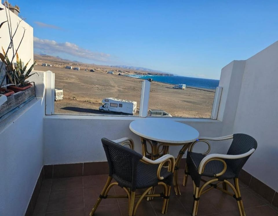 View (from property/room), Balcony/Terrace, Mountain view