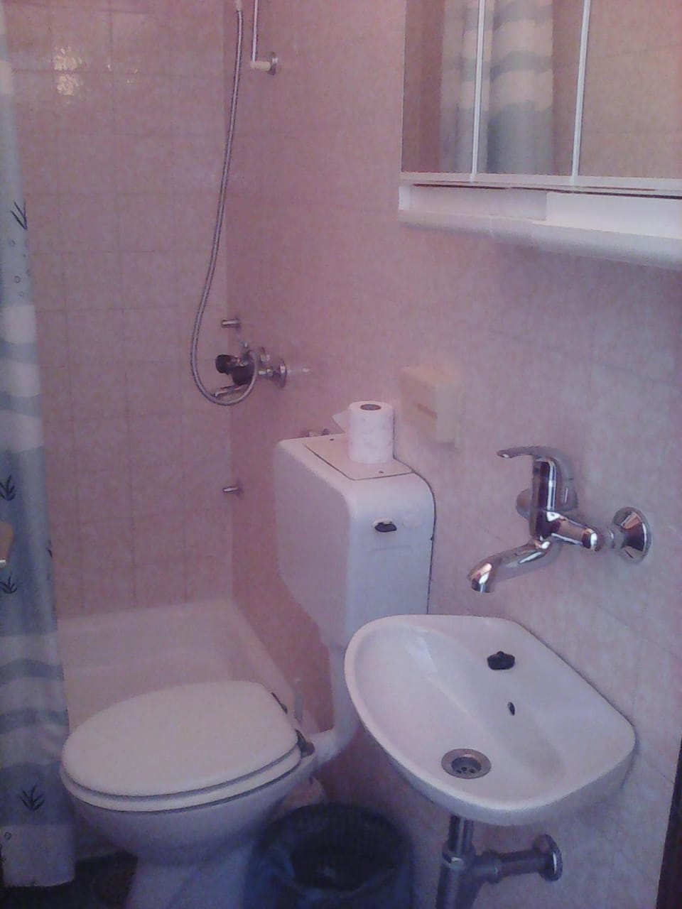 Dvokrevetna soba s balkonom i kuhinjom 1 Apartment in Split-Dalmatia County