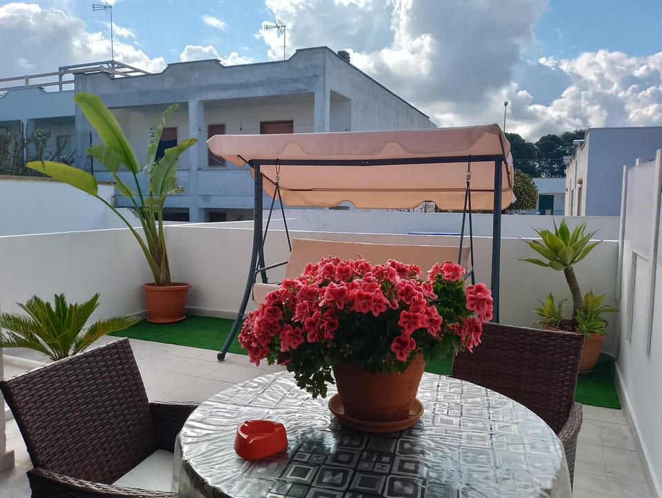 Patio, View (from property/room), Balcony/Terrace, City view