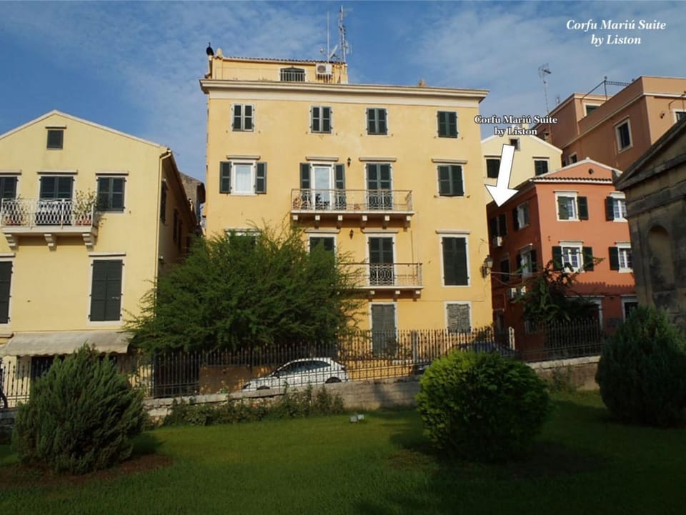 Property building, Neighbourhood