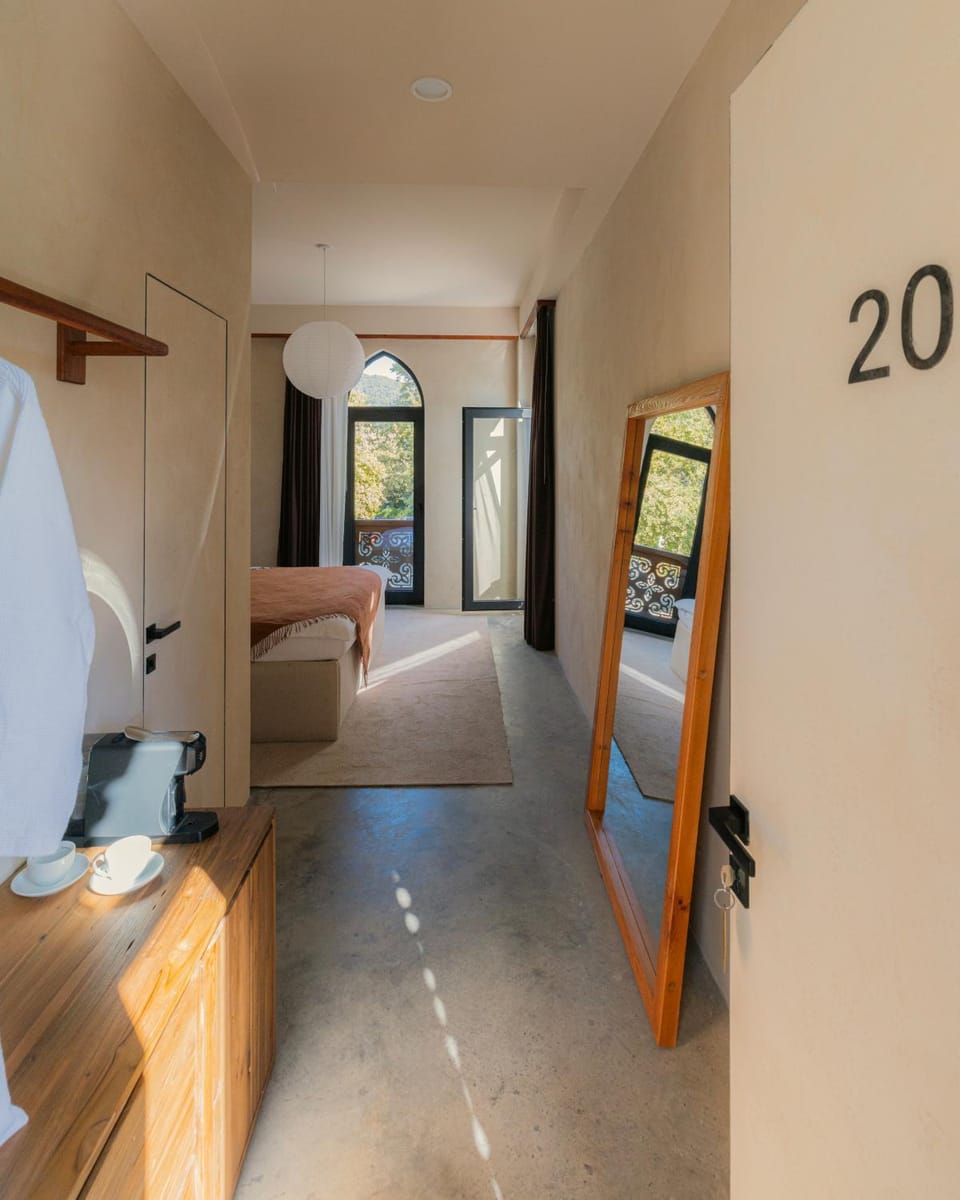 Coffee/tea facilities, Living room, Photo of the whole room, Bedroom