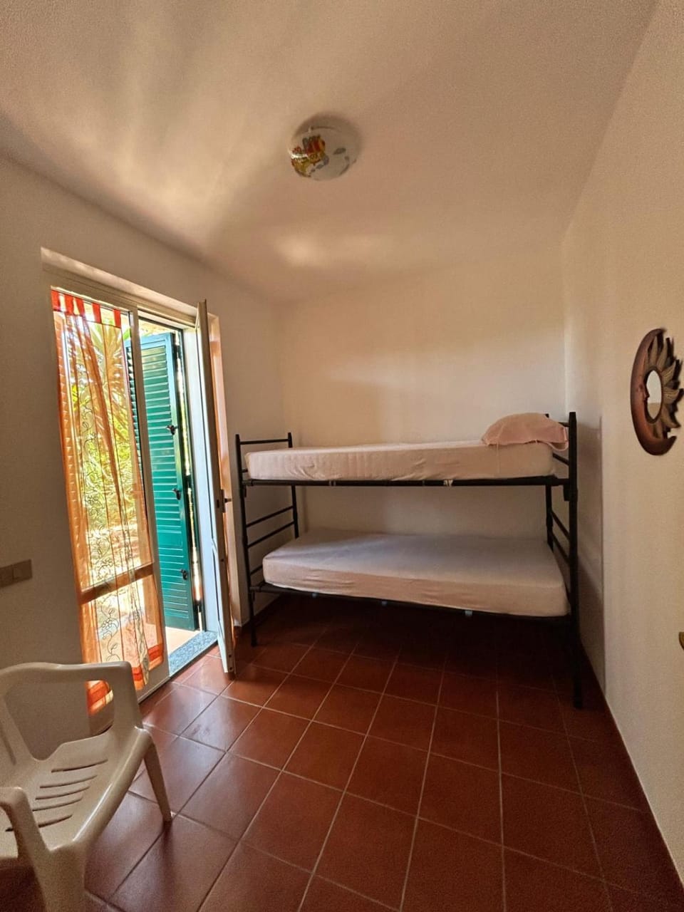 Bedroom, bunk bed