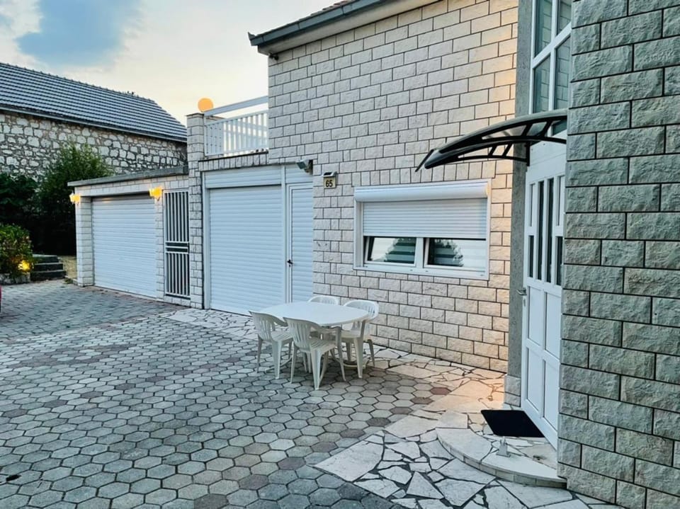 Patio, Balcony/Terrace