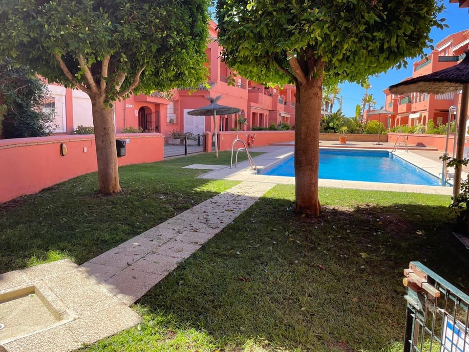 Garden, Pool view, Swimming pool