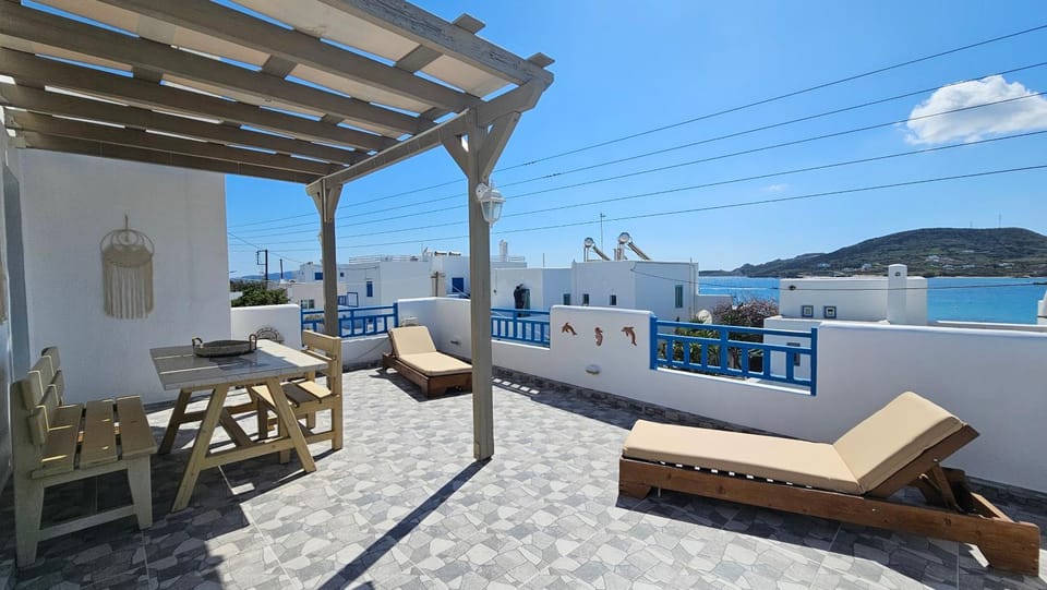View (from property/room), Balcony/Terrace, sunbed