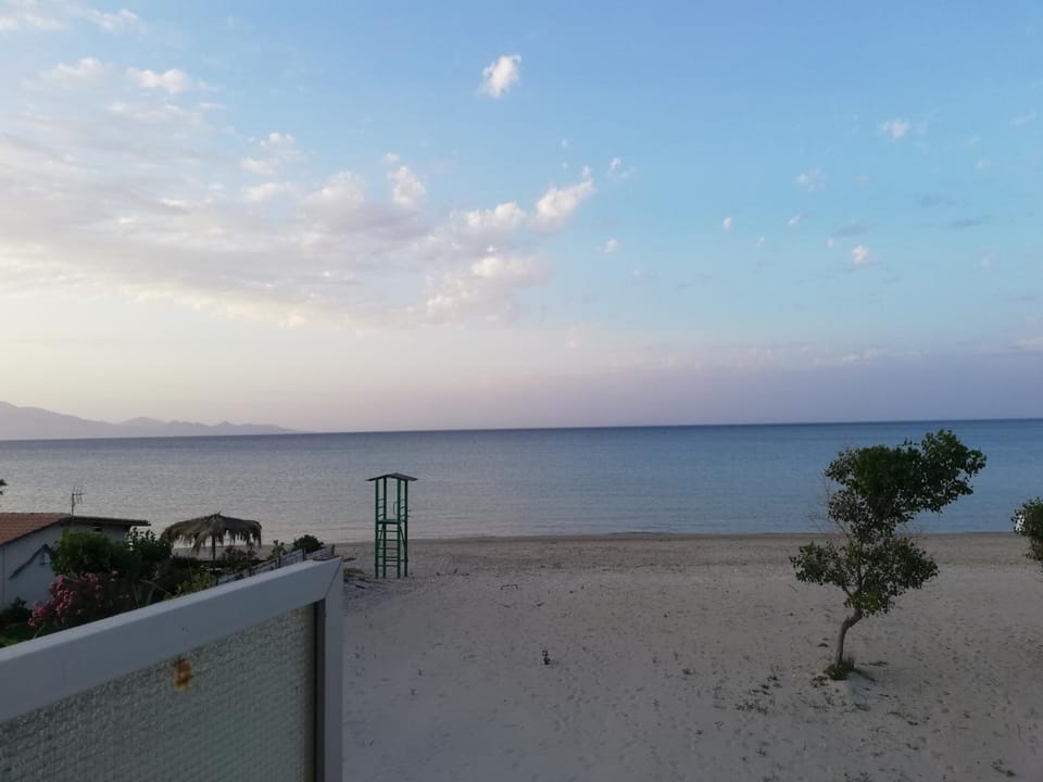 Natural landscape, Balcony/Terrace, Beach, Sea view, Sunset