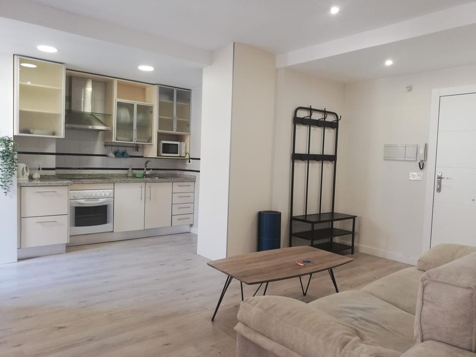 Kitchen or kitchenette, Living room