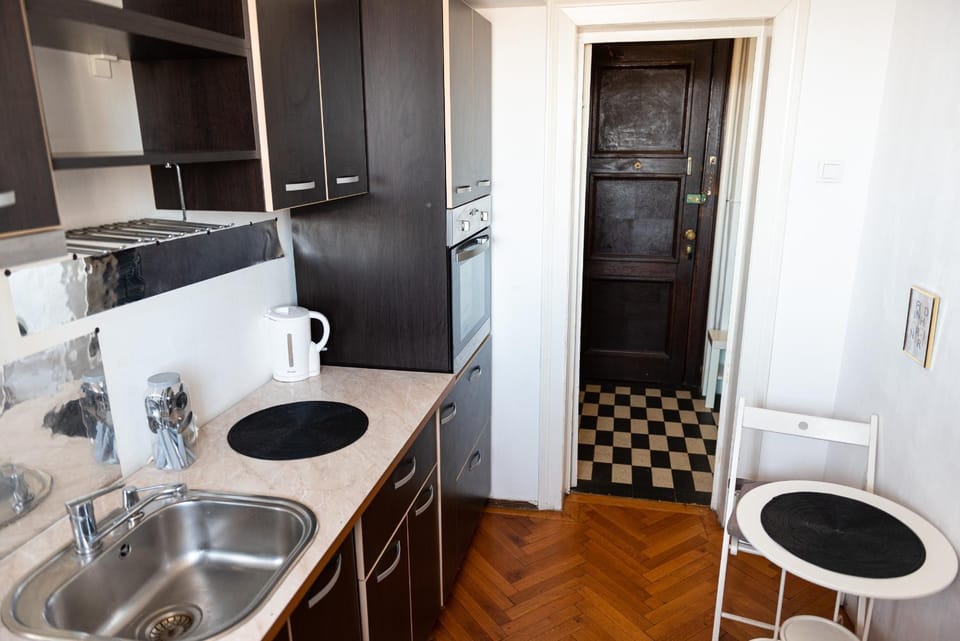 Kitchen or kitchenette, pet friendly