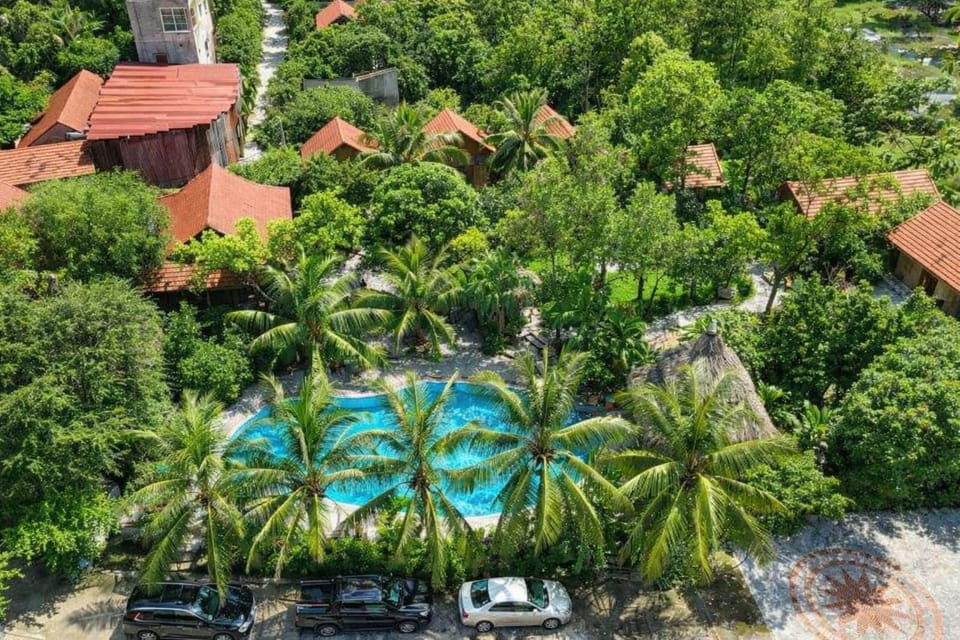 Property building, Swimming pool