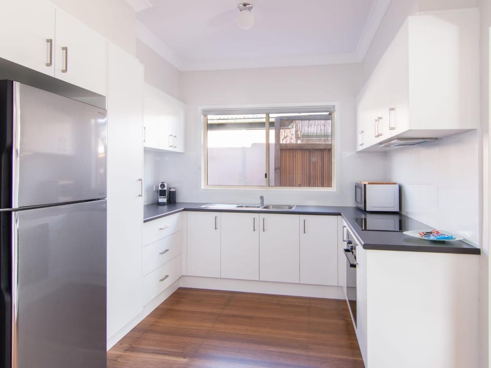 Kitchen or kitchenette, oven, stove
