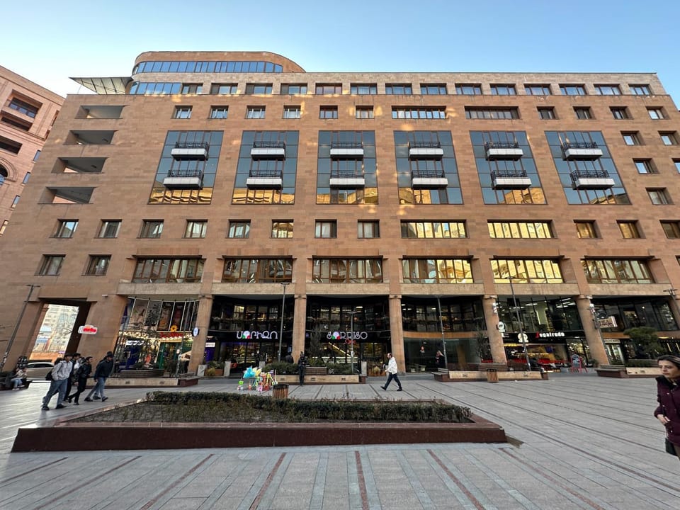 Northern Avenue, 4 bedrooms Luxury apartment im the heart of the Yerevan Apartment in Yerevan