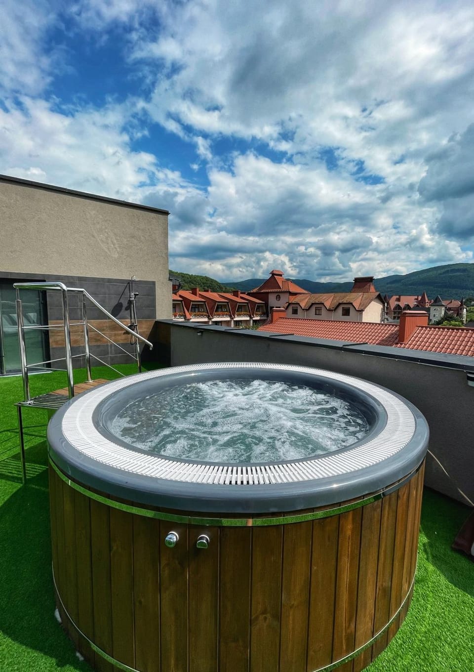 Hot Tub, Spa and wellness centre/facilities