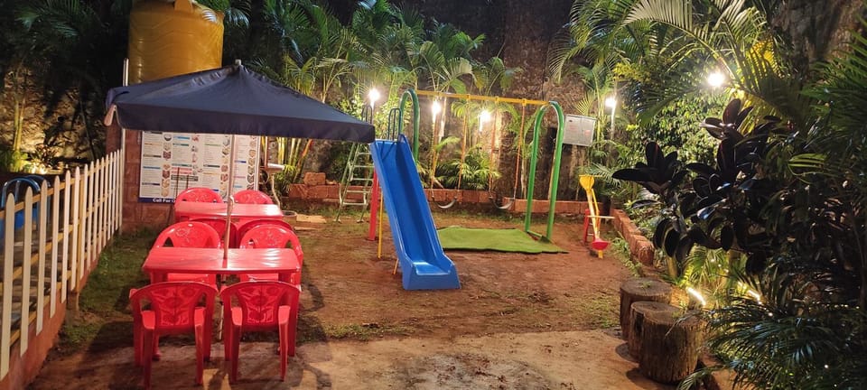 Garden, Swimming pool