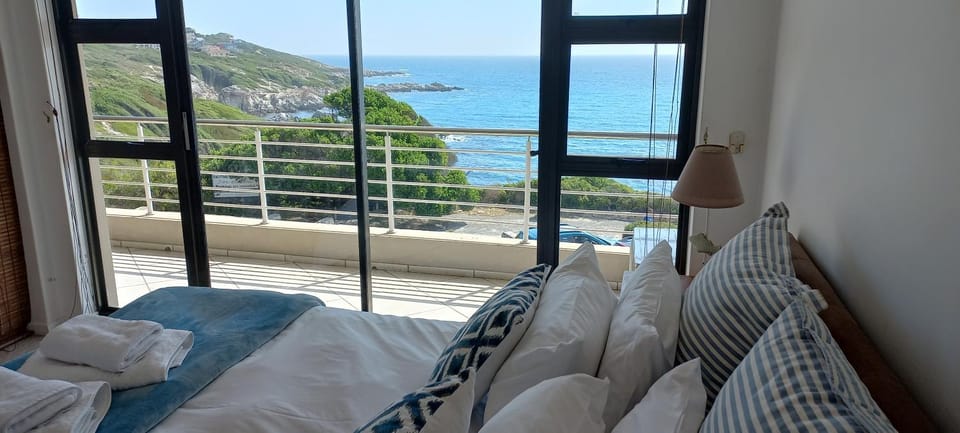 Bed, Balcony/Terrace, Bedroom, Sea view