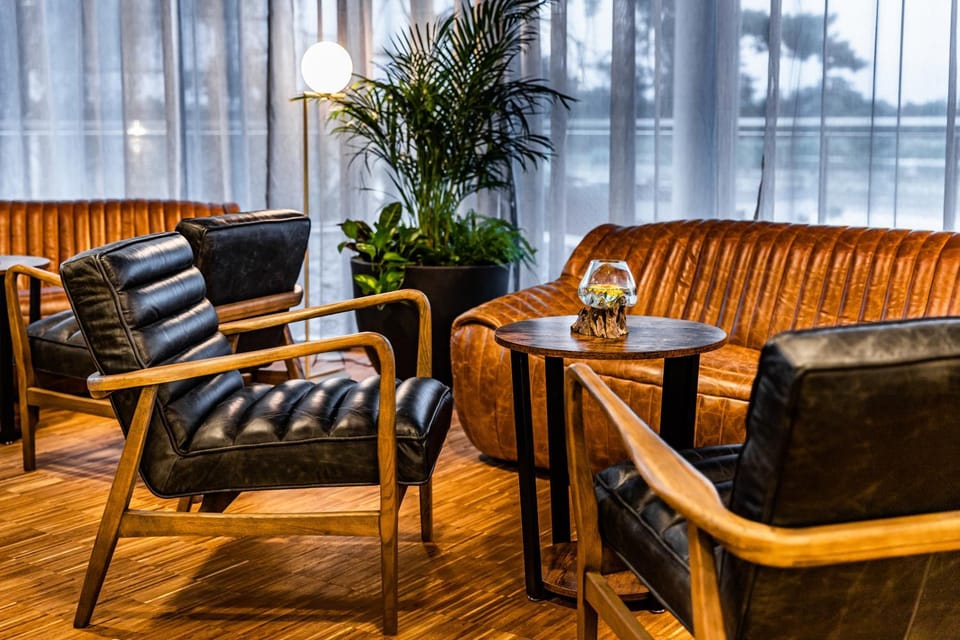 Restaurant/places to eat, Lobby or reception