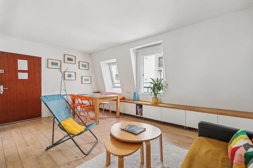 Nice apartment in the heart of Paris by Weekome Apartment in Paris