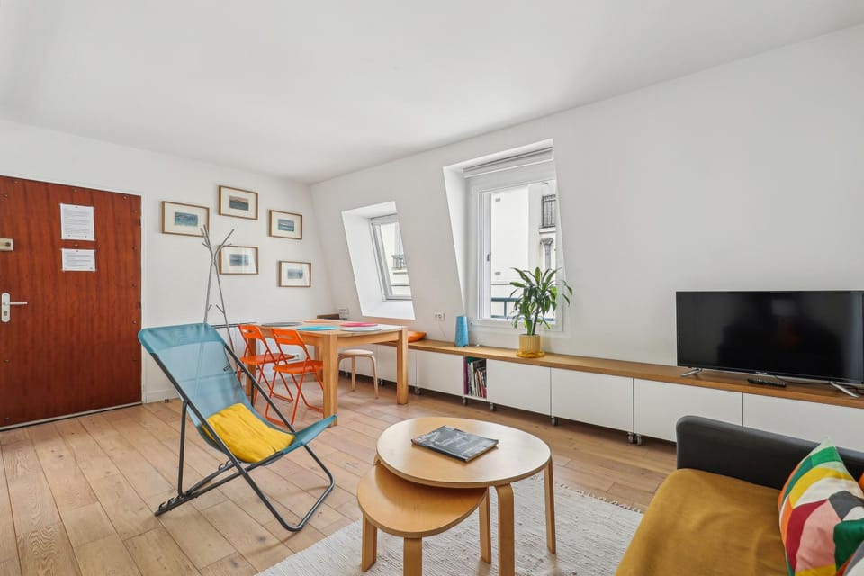 Nice apartment in the heart of Paris by Weekome Apartment in Paris