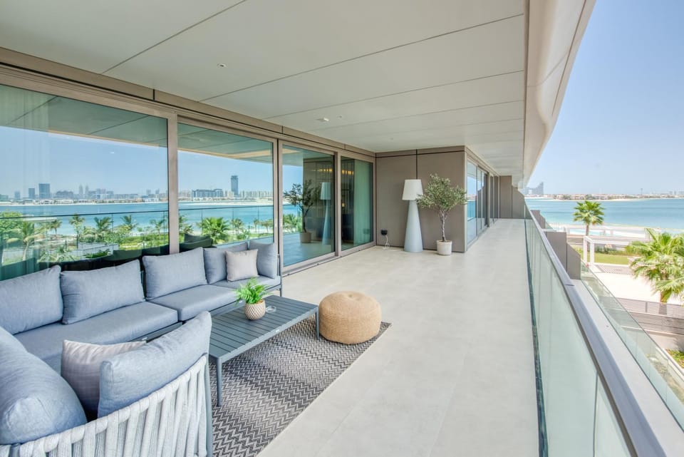 Palm Jumeirah Luxury Apartments by Propr Apartment in Dubai