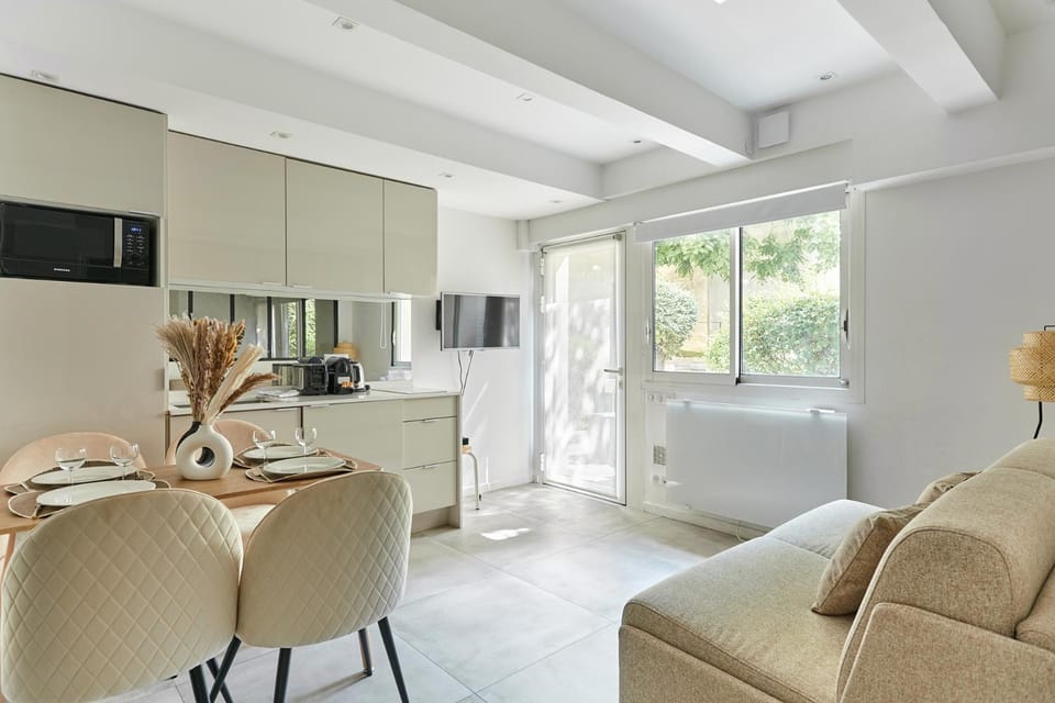 TV and multimedia, Kitchen or kitchenette, Seating area, Dining area, minibar