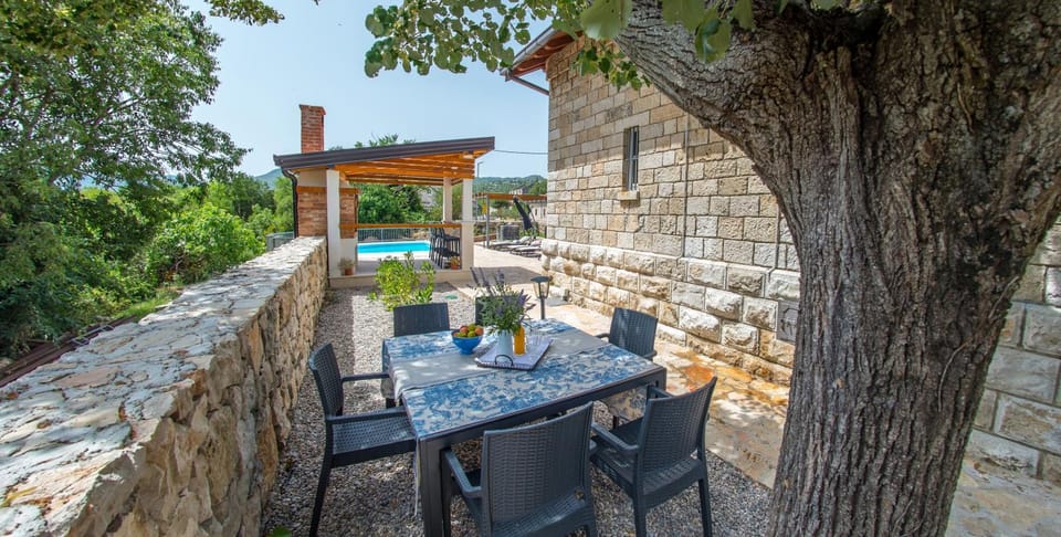 Garden, Seating area