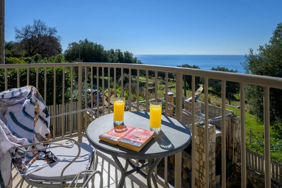 View (from property/room), Balcony/Terrace, Sea view