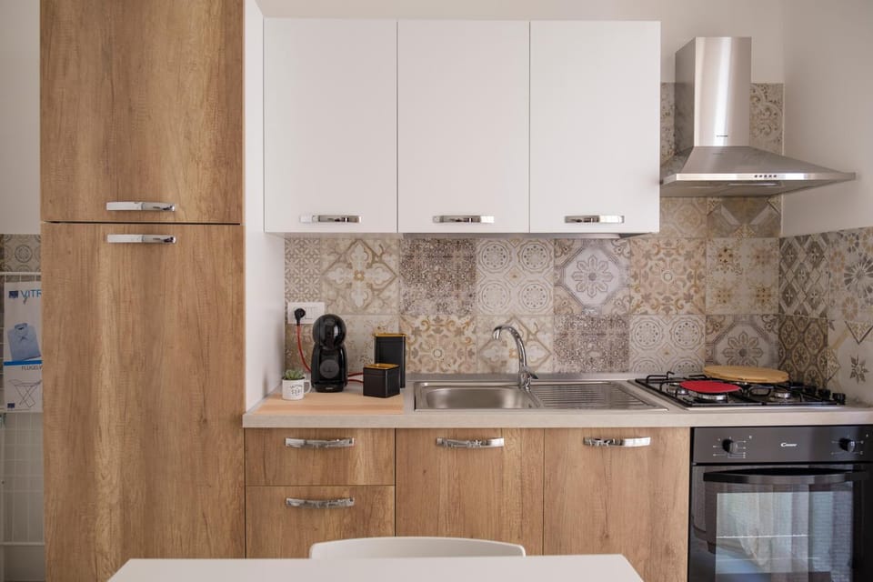 Kitchen or kitchenette, pet friendly, stove