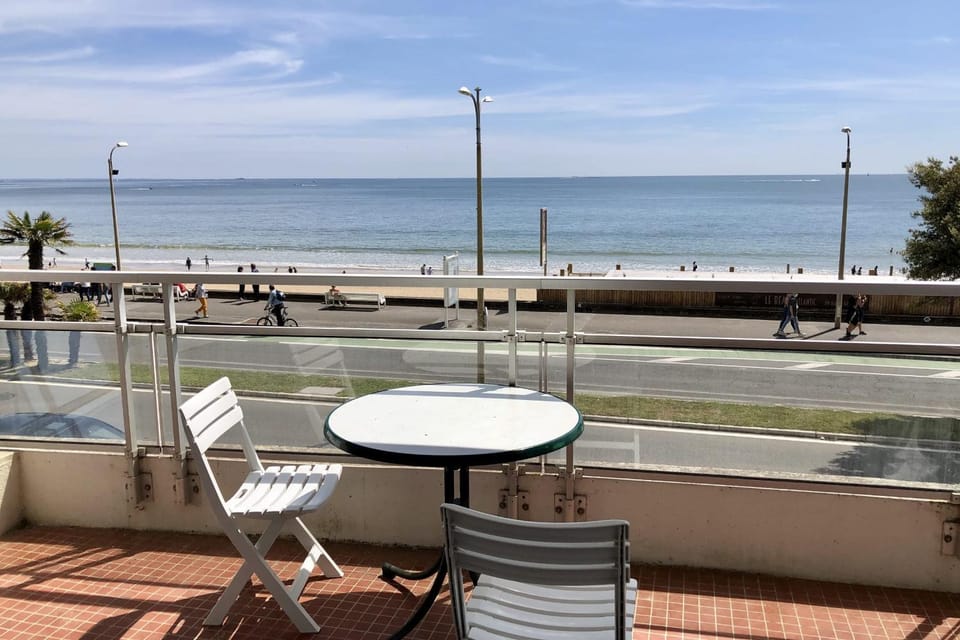 Studio And Terrace Sea View In La Baule Apartment in La Baule-Escoublac