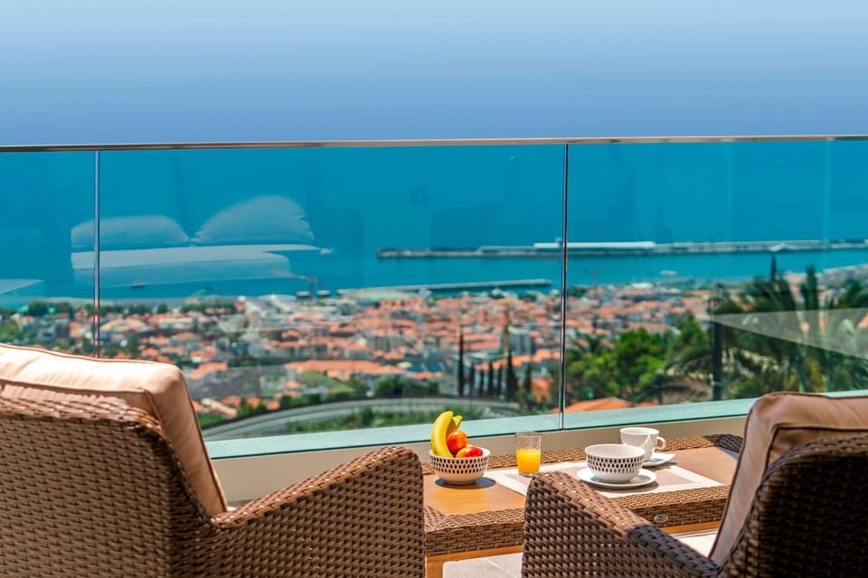 View (from property/room), Balcony/Terrace, Other, Seating area, Sea view