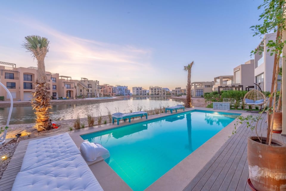 La Casa de Playa Tawila on Island 4BR Private with Heated Pool Villa in Hurghada