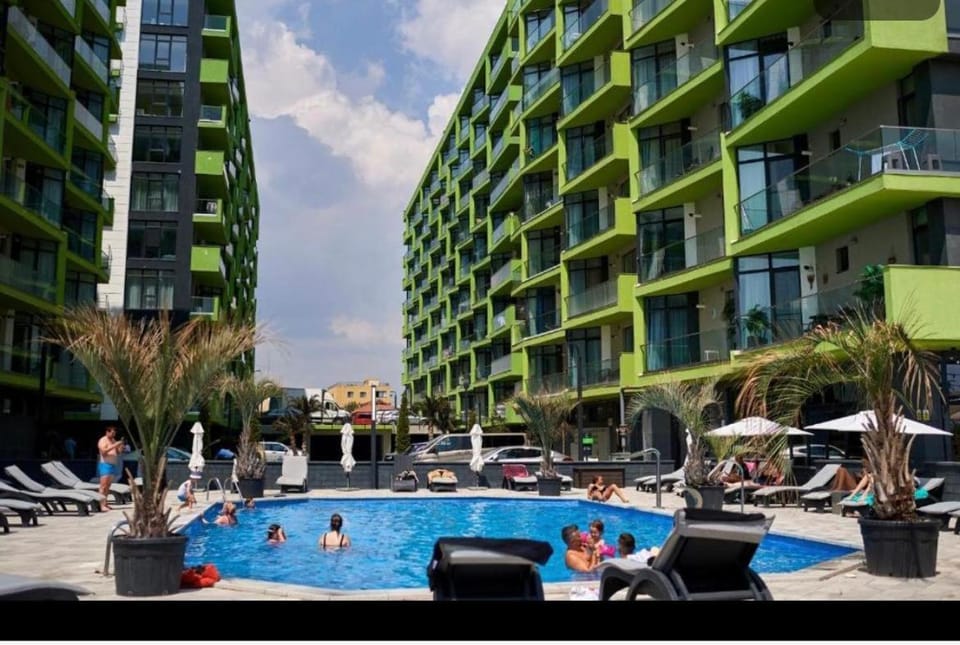 Property building, Swimming pool
