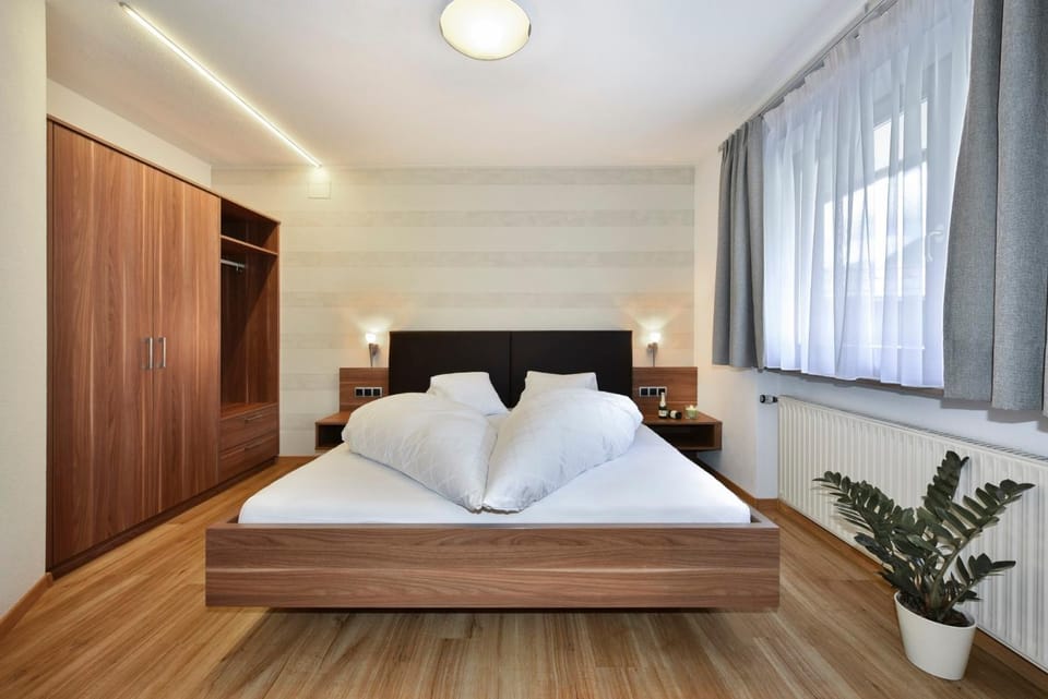 Living room, Bedroom