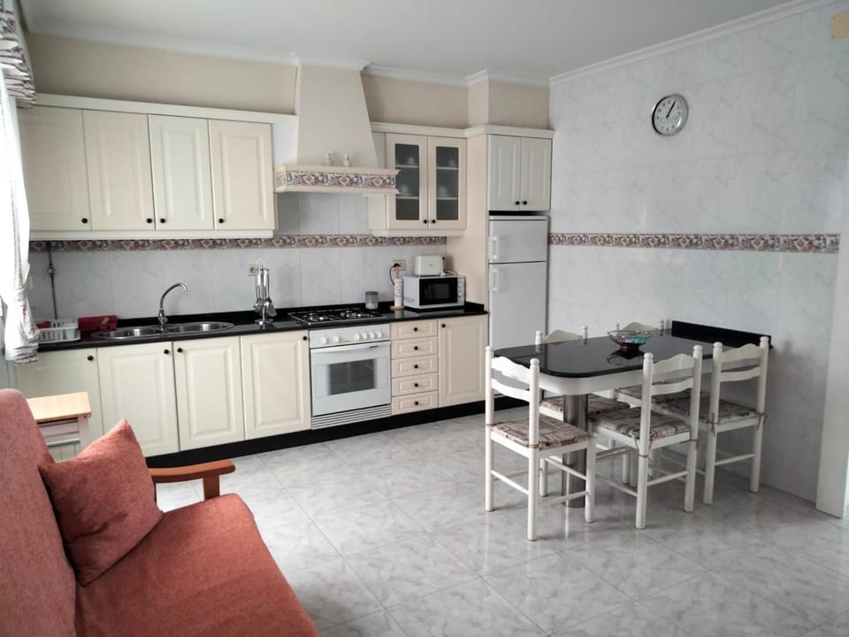 Kitchen or kitchenette, microwave, toaster