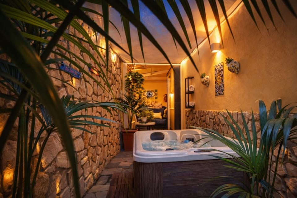 Natural landscape, Hot Tub