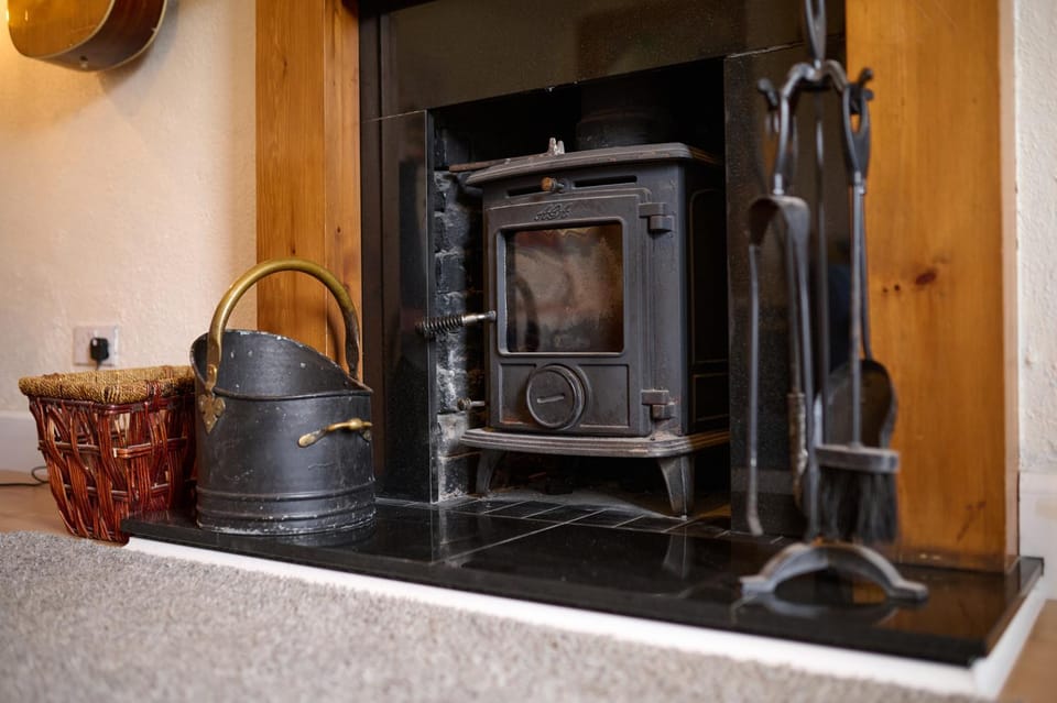 Living room, fireplace