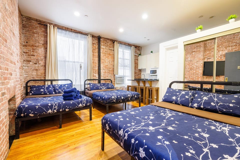 Kitchen or kitchenette, Photo of the whole room, Bedroom