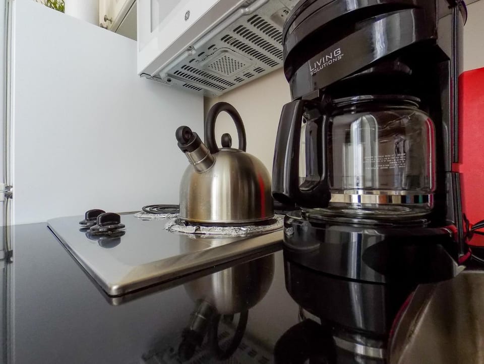 Coffee/tea facilities, Kitchen or kitchenette