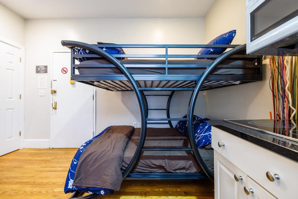 Kitchen or kitchenette, Photo of the whole room, bunk bed